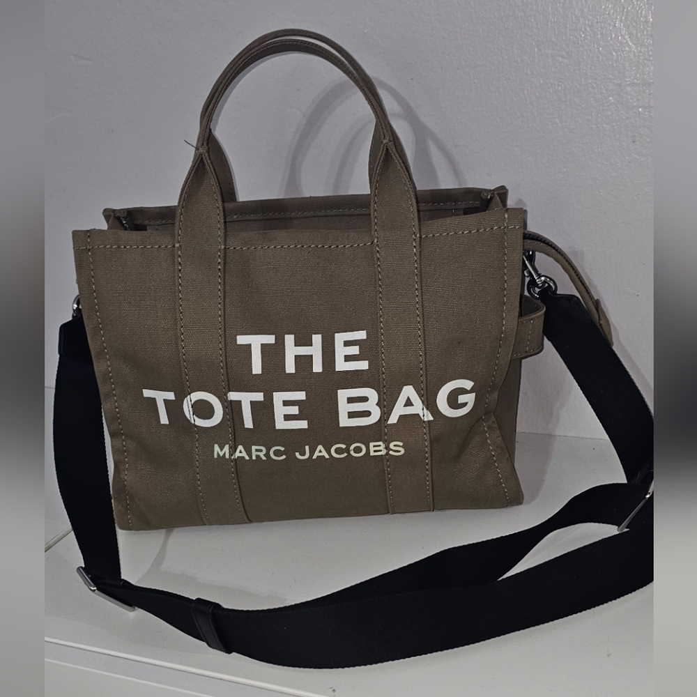 THE TOTE BAG - MARC JACOBS